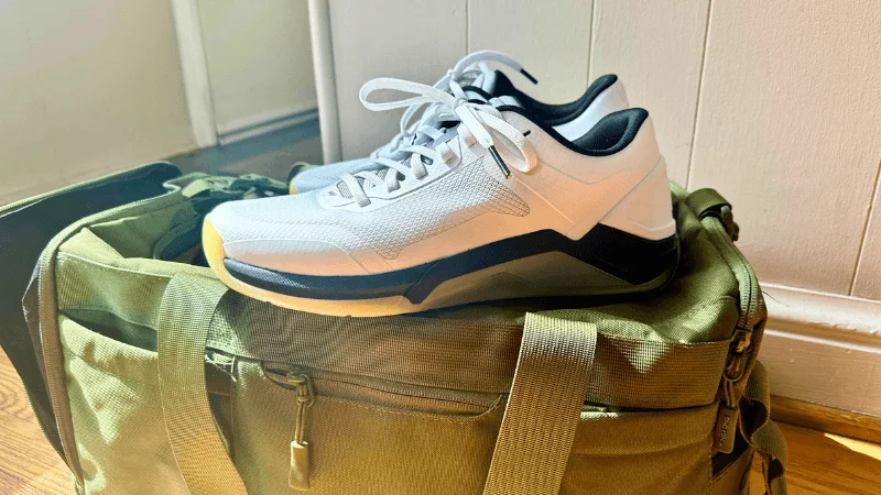 A side view of the TYR CXT-3 Trainers