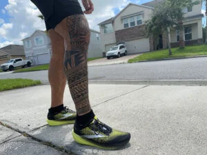 brooks hyperion max side leg