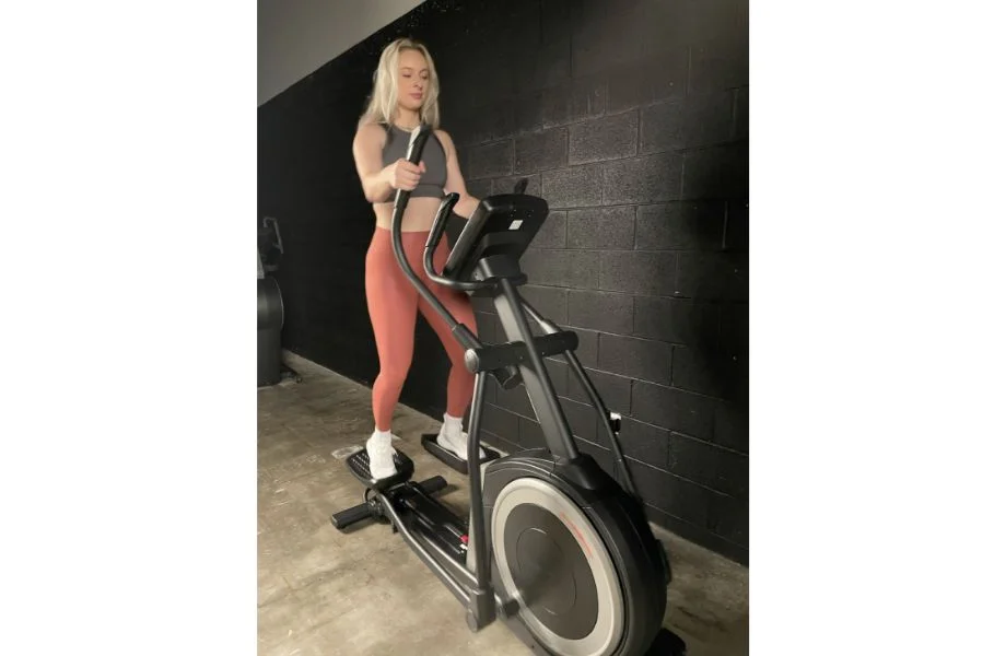 proform carbon el caroline working out