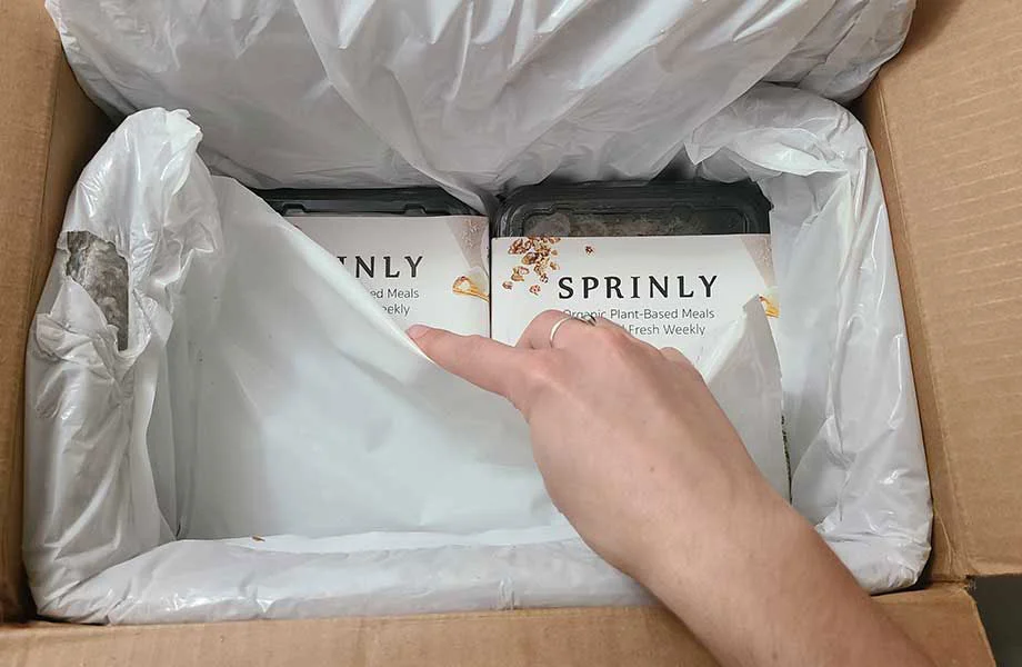 sprinly delivery opening box