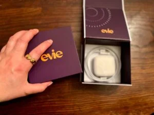 evie ring holding box