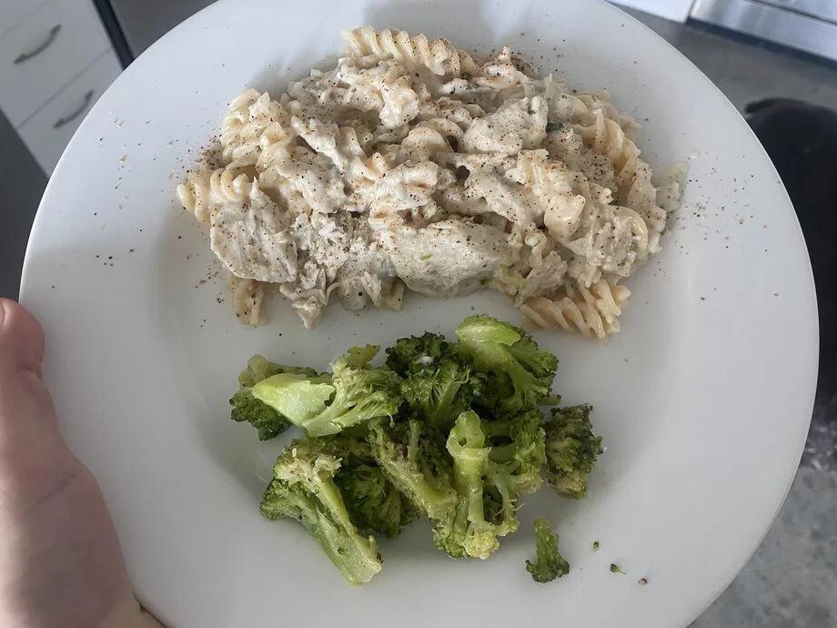 Factor Meals Chicken Alfredo Plated