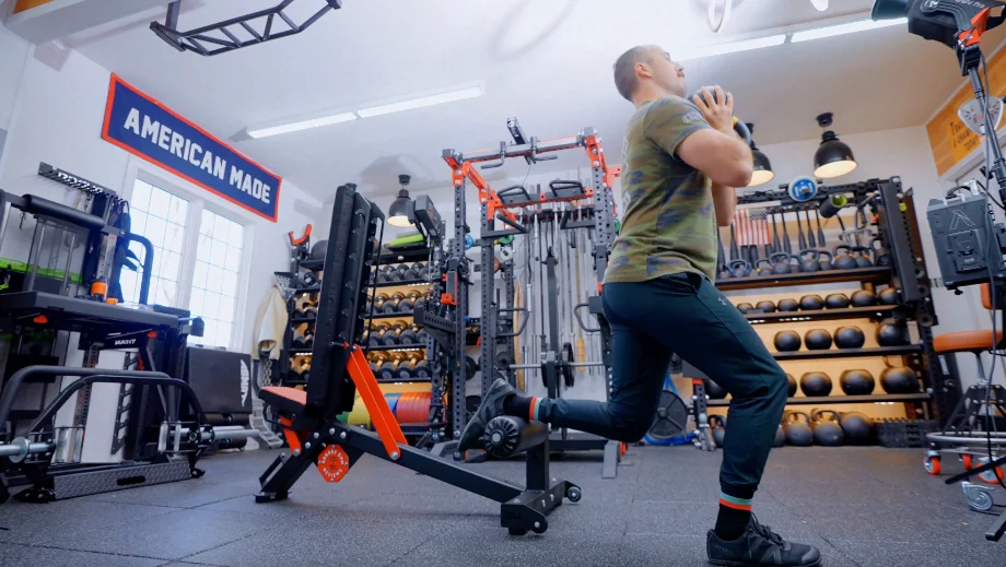 stray dog bench 2023 01 17 at 9 1 1