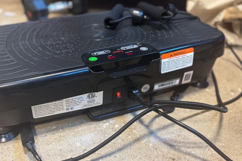 A close look at the Sunny Health & Fitness Vibration Plate