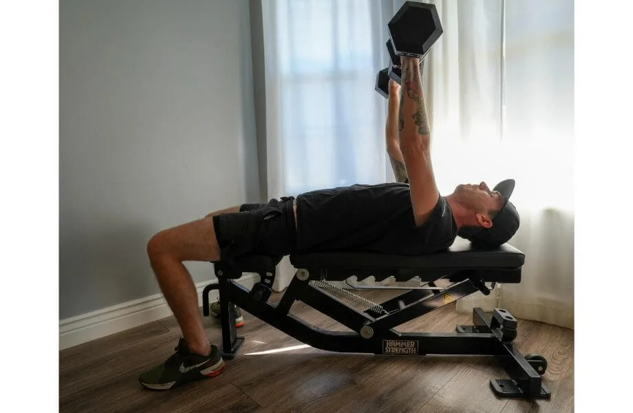 hammer strength adjustable bench in use