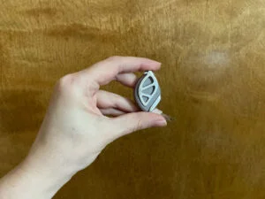 bellabeat leaf tracker in hand