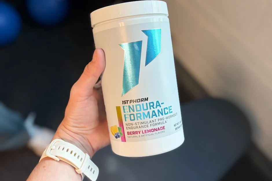 An image of 1st Phorm Endura-Formance pre-workout in someone's hand
