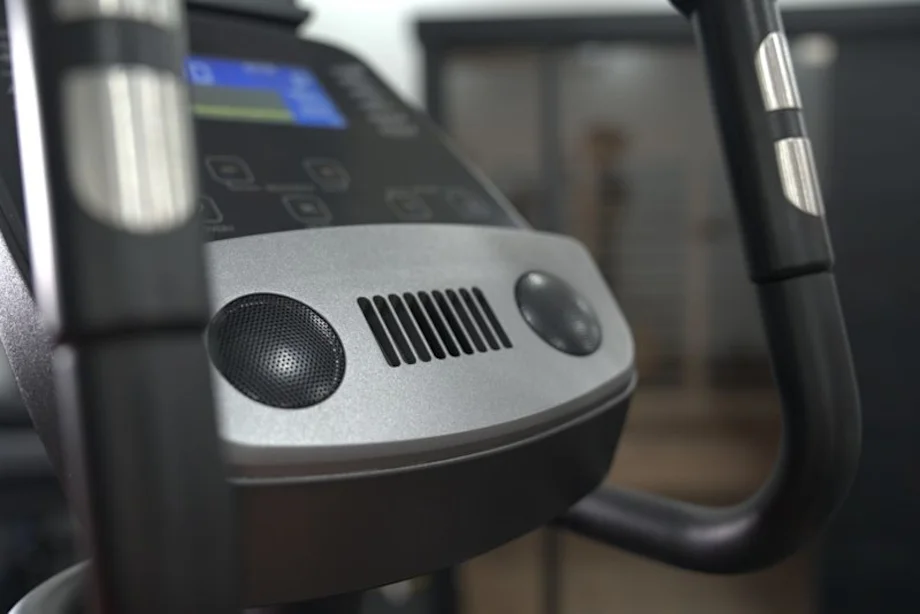 Built in speakers on a YOSUDA Dolphin Elliptical