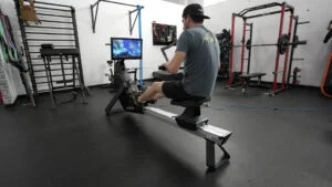 aviron strong rower working out