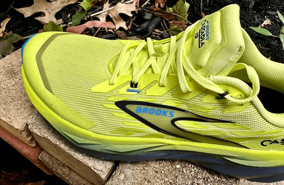 The knit upper and lacing system of the Brooks Cascadia 19 trail running shoe