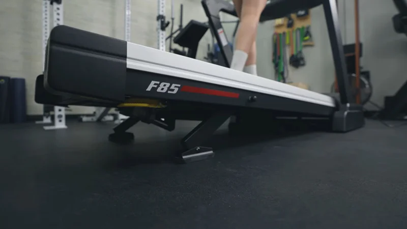 Our product tester using the Sole F85 treadmill