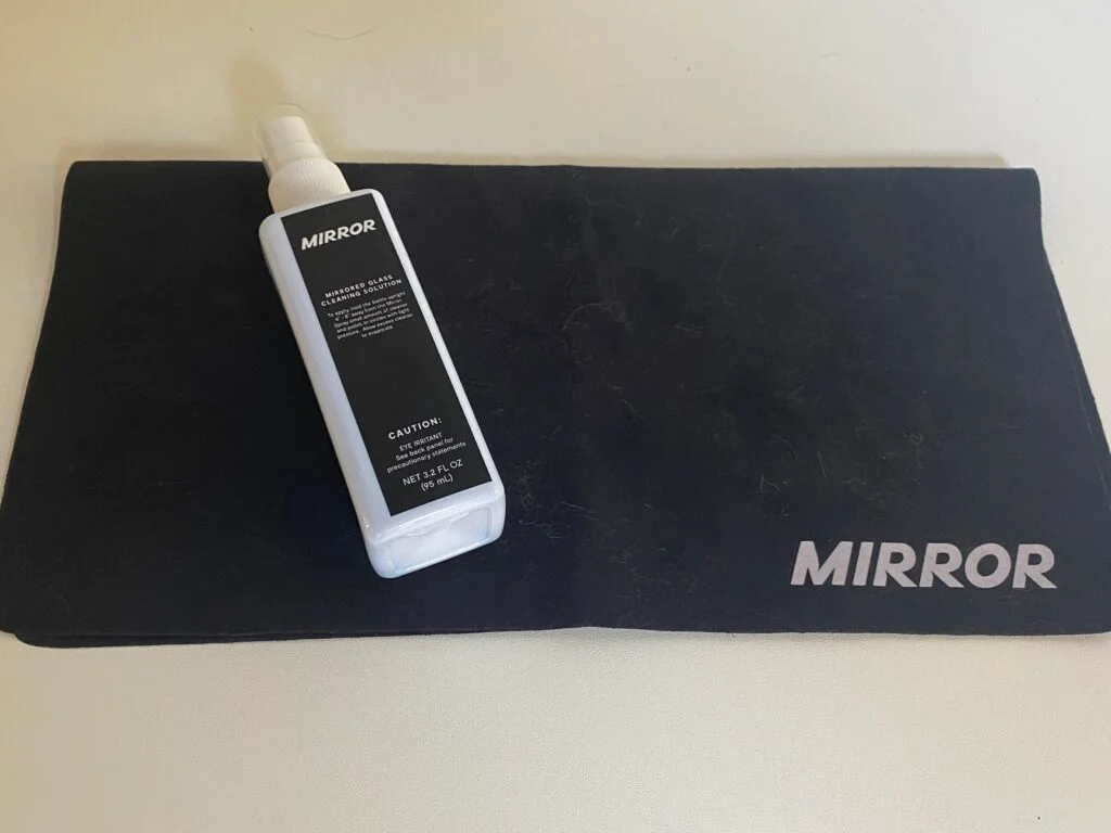 MIRROR cleaning solution and cleaning cloth