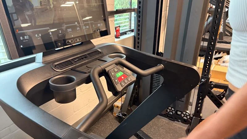 Aviron Podium Treadmill