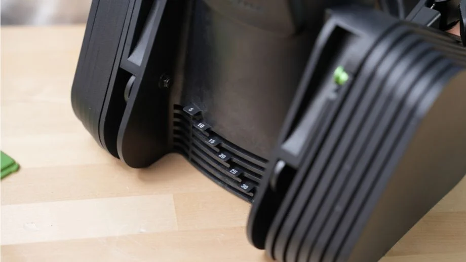 Indicator tabs on the MonkeyFeet Pro.