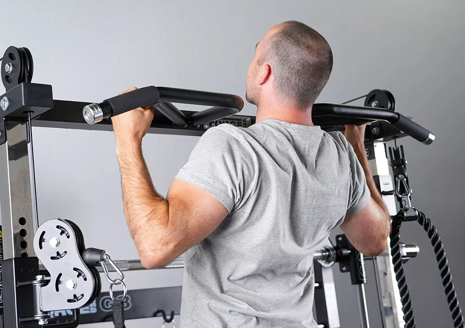 Chin-Up vs. Pull-Up: What’s the Difference Between These Two Back Exercises?