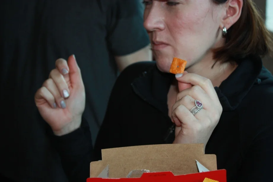 Our expert tasting a Pure Protein Cheesy Cracker