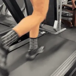 A person running on the Echelon Stride-6s-10.