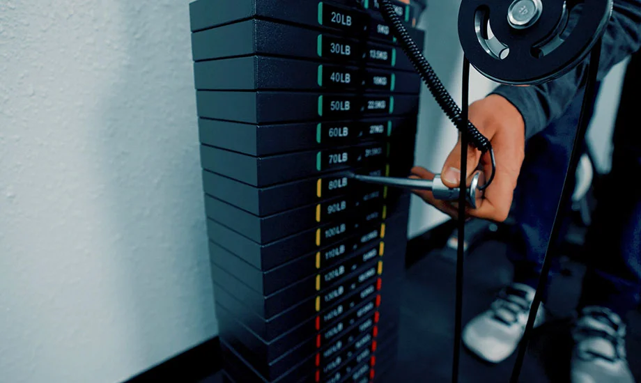 selecting weight on a cable machine