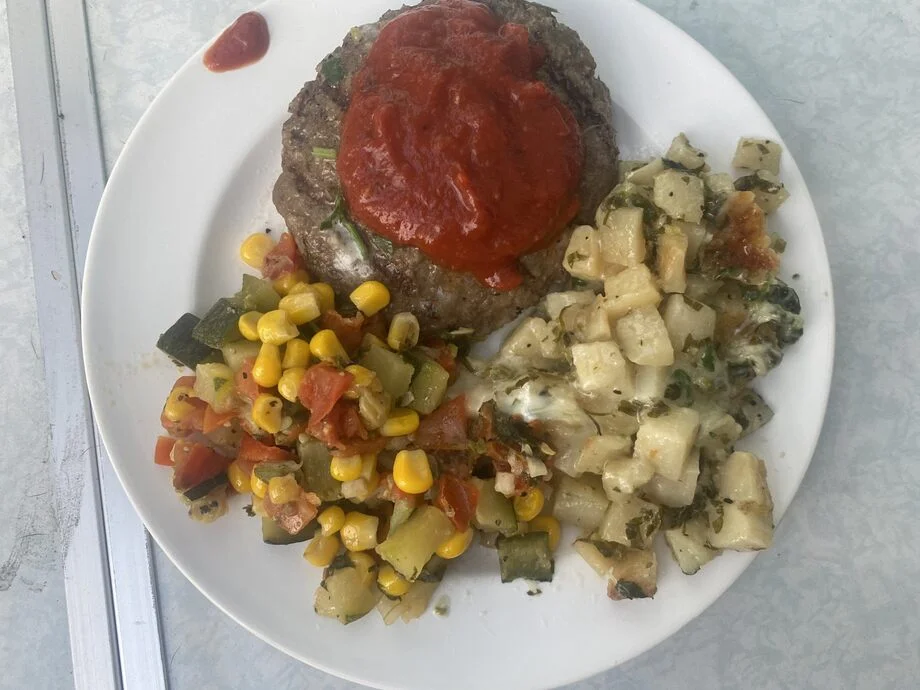 Factor Meals Mozz Burger Plated