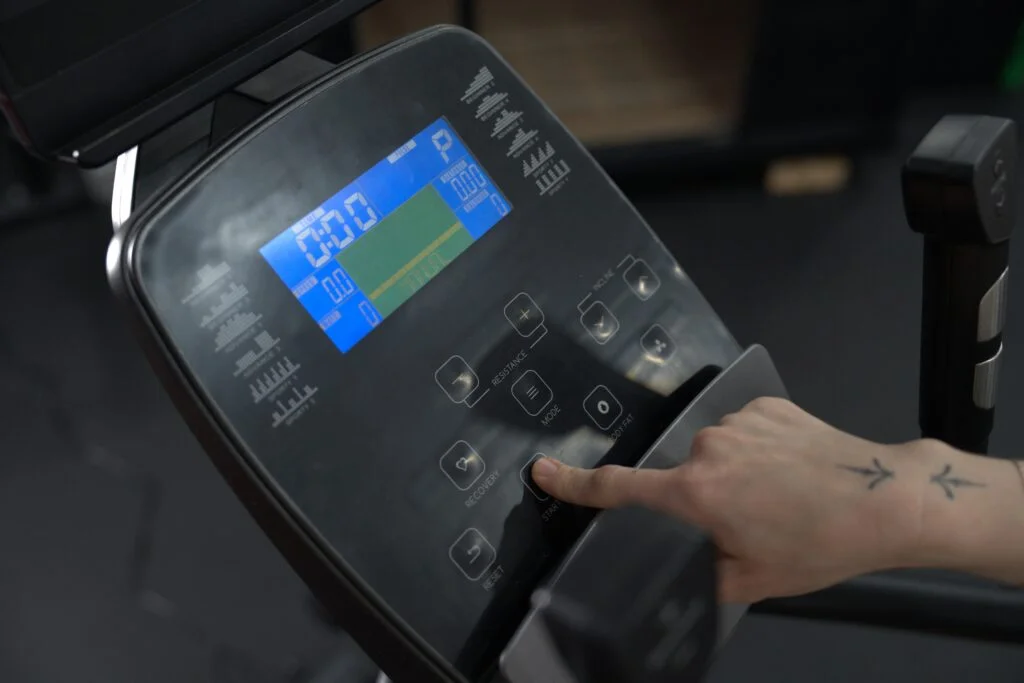 Display and controls on a Yosuda Dolphin Elliptical