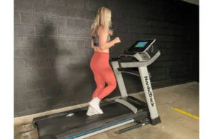 jogging on NordicTrack EXP 10i