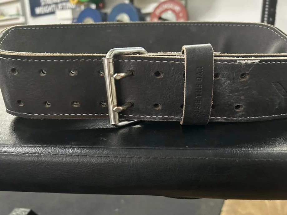 A close up of the Eleiko Premium Weightlifting belt's closure system.