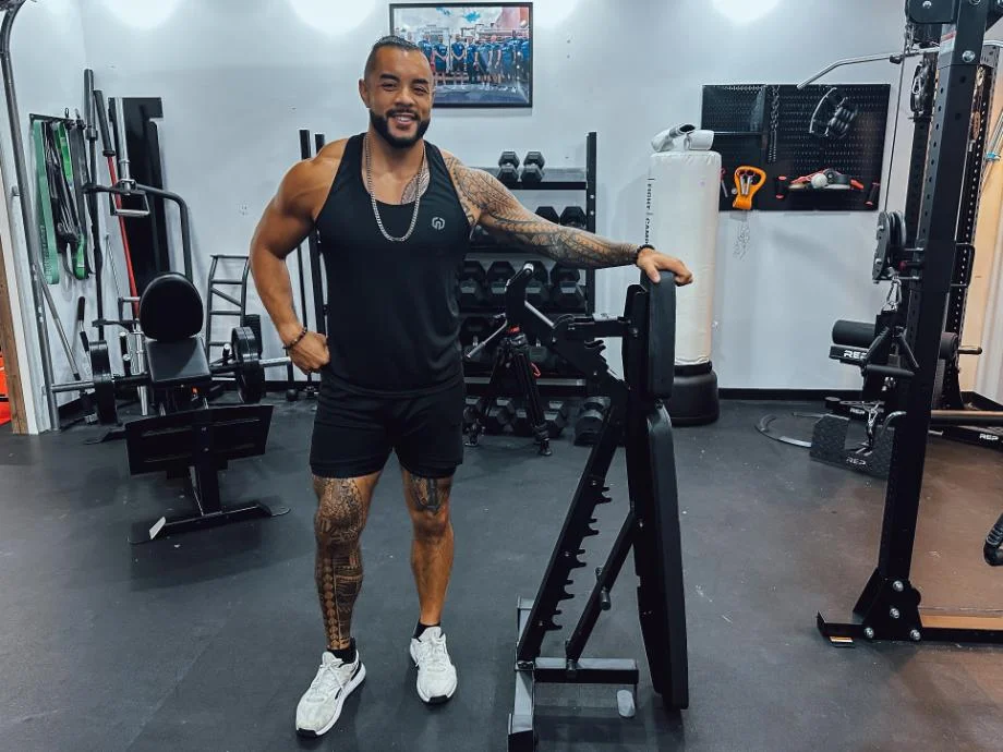 giant 2x adjustable bench upright storage