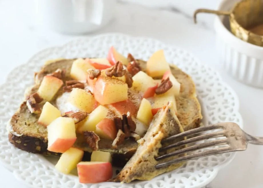 french toast with greek yogurt and apples