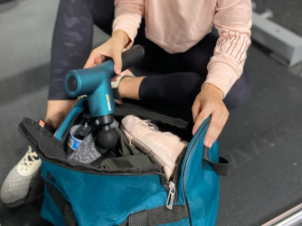 ekrin athletics with gym bag