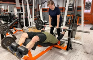 Female spotting decline bench