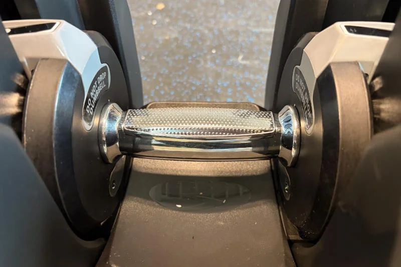 A close-up image sof the SelectTech 1090's handle