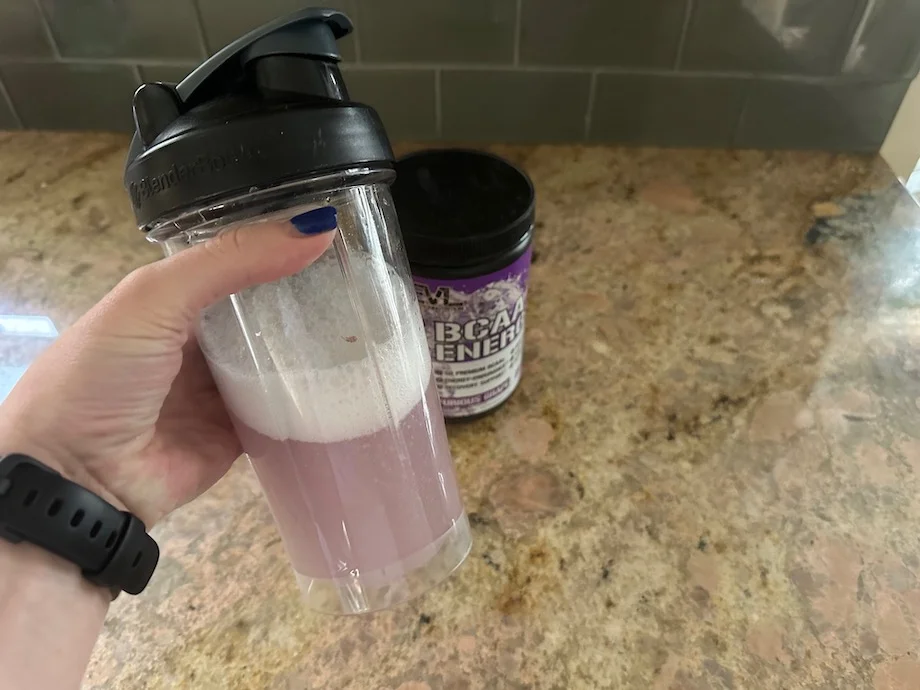 Evlution Nutrition BCAA Energy Review (2026): Pre- and Post-Workout Benefits in One Formula
