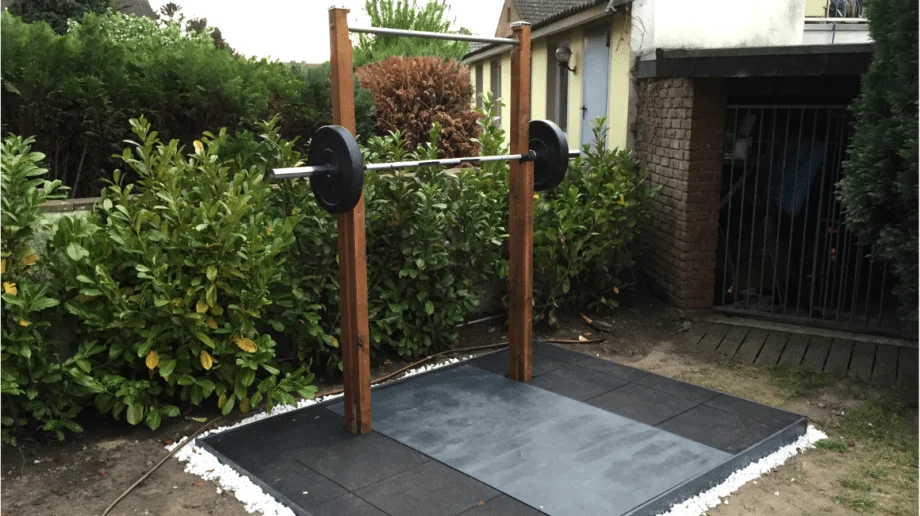DIY Outdoor Weightlifting Platform and Rack