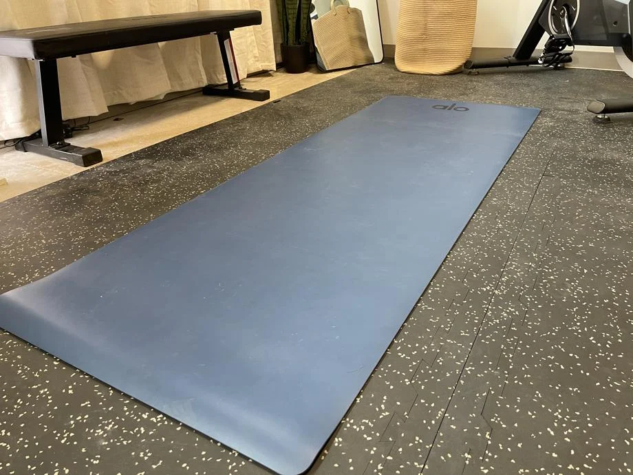 Side view of the Alo Warrior Mat