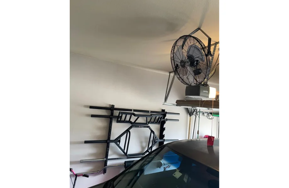 Simple Deluxe fan UCG