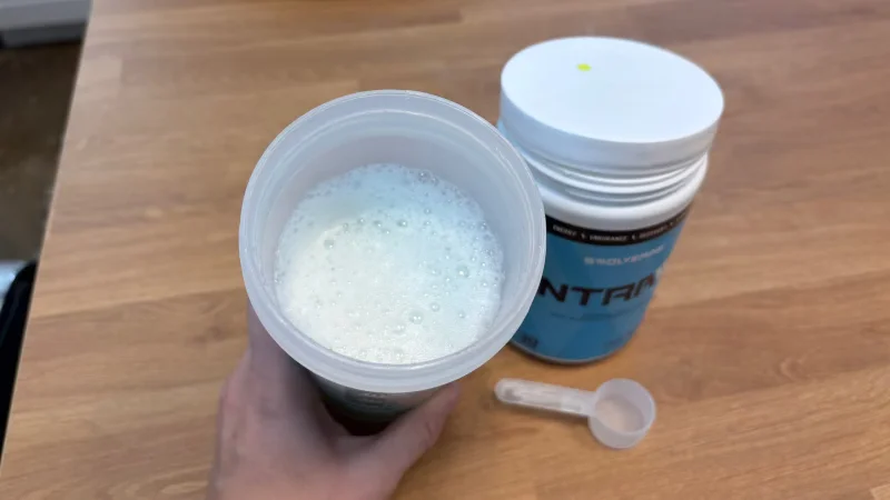 Looking at a freshly mixed serving of Swolverine Intra