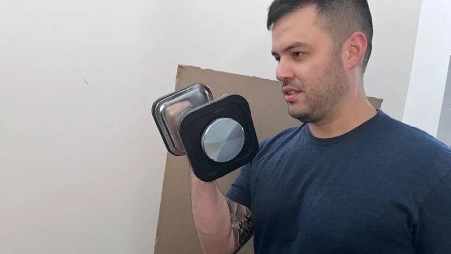 Matt curls using the Ironmaster QuickLock Adjustable Dumbbells