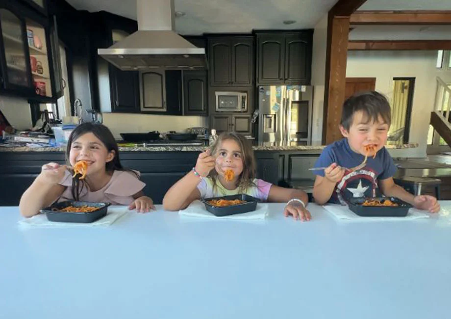 Best Meal Delivery Service for Families (2026): Making Family Dinners More Manageable