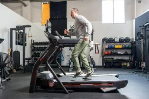 coop jogging on bowflex treadmill 10 1