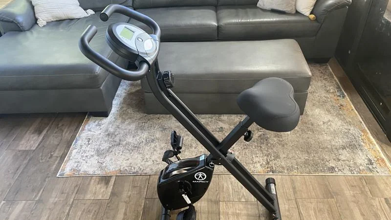 marcy-foldable-exercise-bike Side view of the Marcy Folding Exercise Bike.