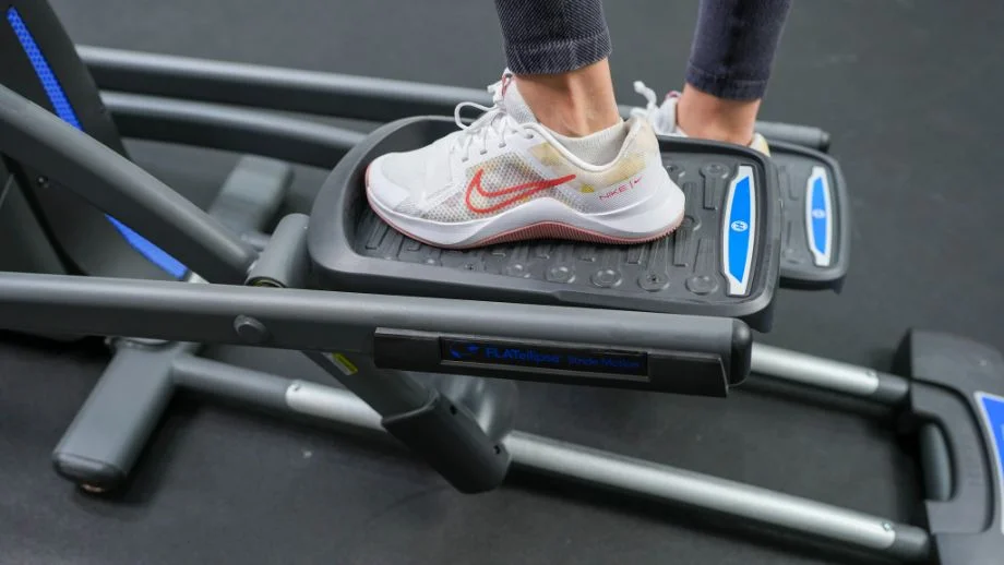 Feet on pedals Horizon EX 59