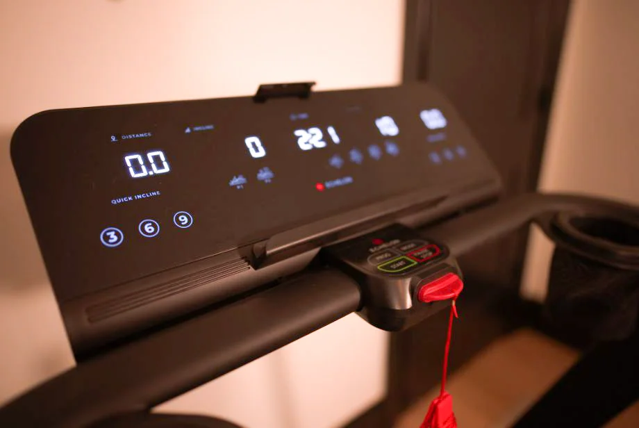 The console of the Echelon Stride