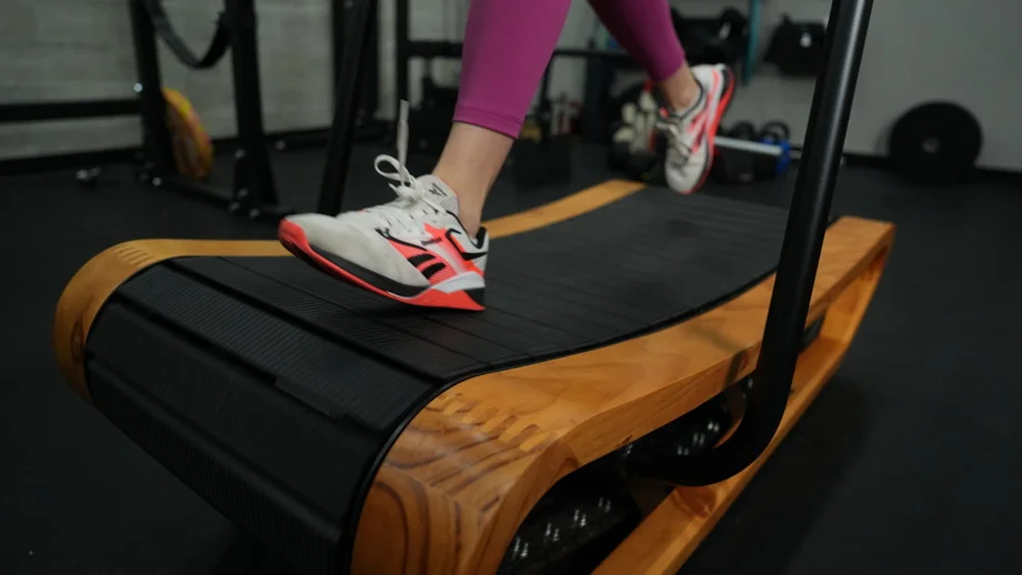 Running Statistics and Facts: The Who, What, and How