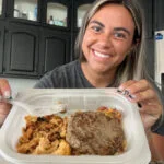 woman-eating-snap-kitchen-food4