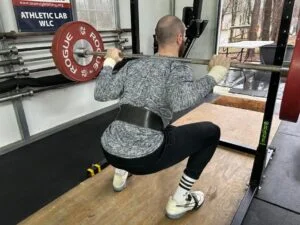 squatting with eleiko weightlifting belt