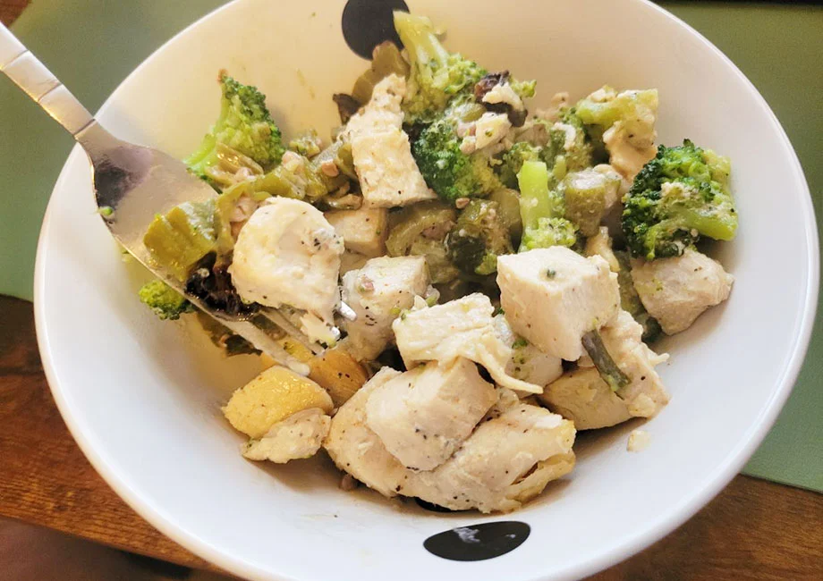 eatology lemon garlic chicken broccoli stewed okra