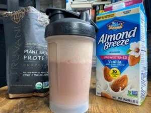 truvani chocolate protein shake