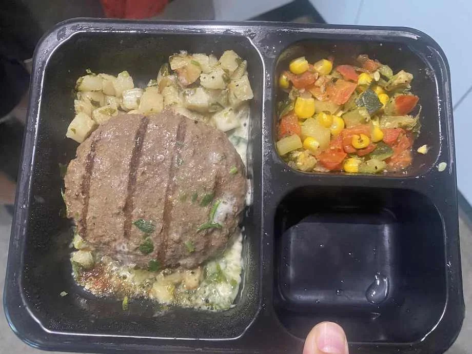 Factor Meals Mozz Hamburger