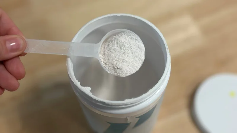 Scooping 1st Phorm Project 1 pre-workout